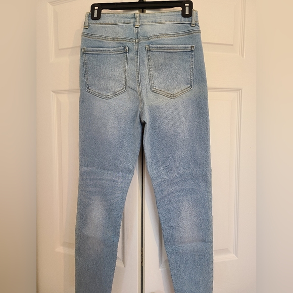 Jeans - Picture 2 of 3